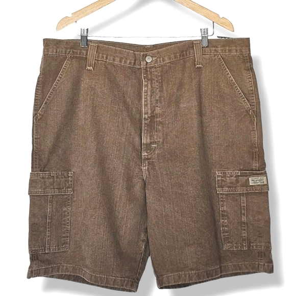 Wrangler Other - Wrangler Cargo Shorts Mens Size 40 Tan Denim Pockets 9.5” Inseam Cotton NEW